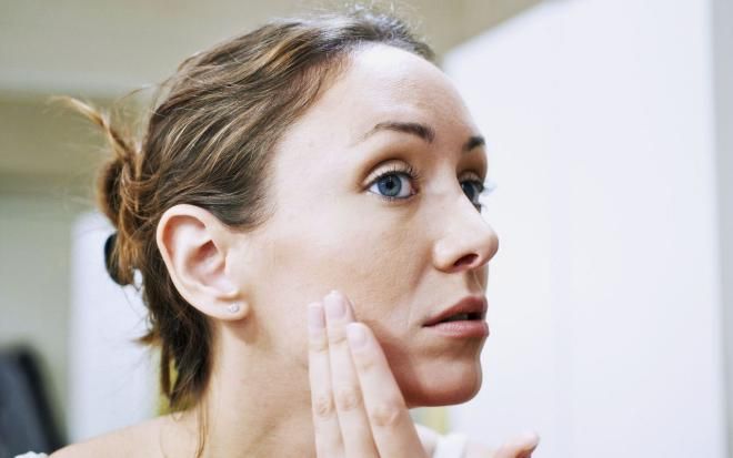 7 вредных привычек, которые значительно ускоряют старение кожи