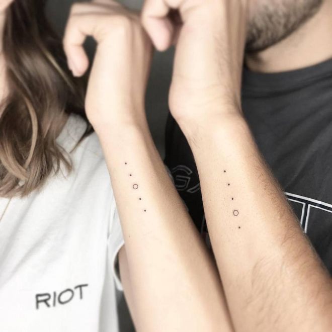 18 фото трогательных татуировок для братьев и сестер 