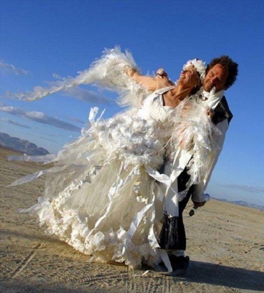 10 самых странных свадебных платьев, которые точно вас поразят!