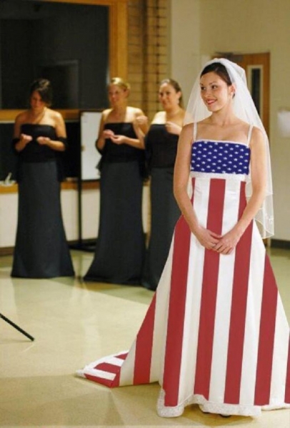 10 самых странных свадебных платьев, которые точно вас поразят!