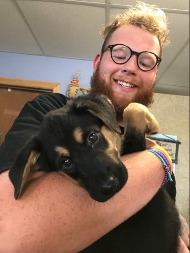 Man Wanted To Adopt A Puppy–Mom Says Only If You Get A Million Retweets
