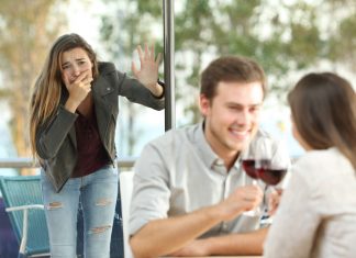 Как узнать, что ваш муж или парень вам изменяет с другой? Как узнать, что ваш муж или парень вам изменяет с другой?