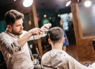 Основные преимущества работы парикмахера или барбера Основные преимущества работы парикмахера или барбера