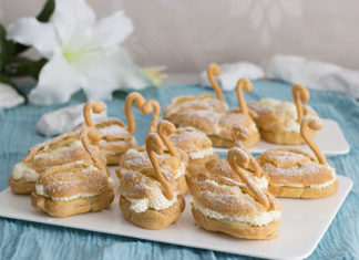 Десерт «Лебединое озеро»