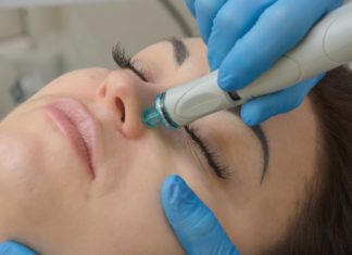 Очищение кожи лица: что это и для чего нужно, основы данной процедуры Очищение кожи лица: что это и для чего нужно женщинам, основы данной процедуры, разновидности процедуры, преимущества и недостатки