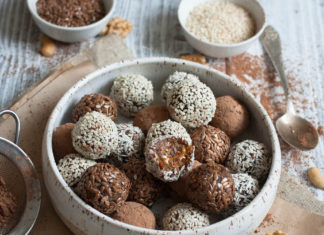 Как приготовить конфеты из чернослива, изюма и орешков