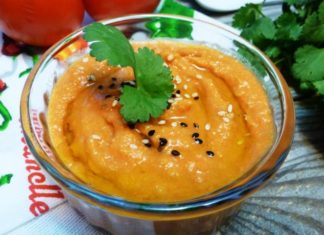 Хумус из болгарского перца с медом