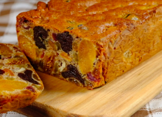 Как приготовить ливанский пирог с сухофруктами и сметаной?