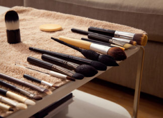 Как чистить кисти для макияжа