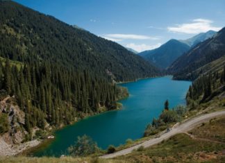 Путешествие на Кольсайские озера: что это, описание озер, достопримечательности, интересные факты Путешествие на Кольсайские озера: что это, описание озер, достопримечательности, интересные факты