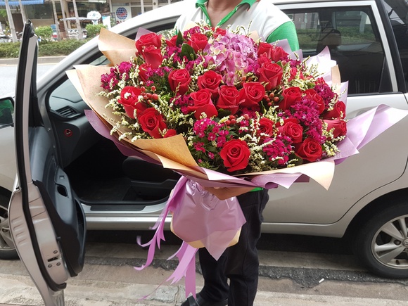 Почему важно заказать доставку цветов в Таиланде