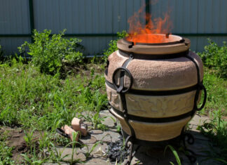 Тандыр в саду: для чего нужен и в чем его особенность? Тандыр в саду: для чего нужен и в чем его особенность?