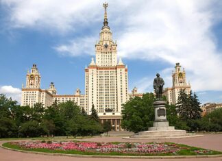 Главное здание МГУ: история, описание, интересные факты Главное здание МГУ: история, описание, интересные факты