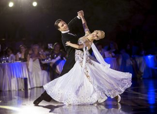 Спортивные бальные танцы: грация, энергия и гордость на танцполе