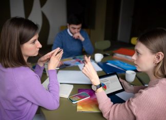 Квизы для всей семьи: как провести время весело и с пользой