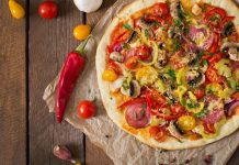 Смачна доставка їжі: як замовити піцу, роли та інші страви без клопотів