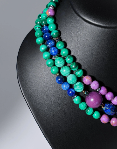 Бусы малахит, фосфосидерит, лазурит, кианит